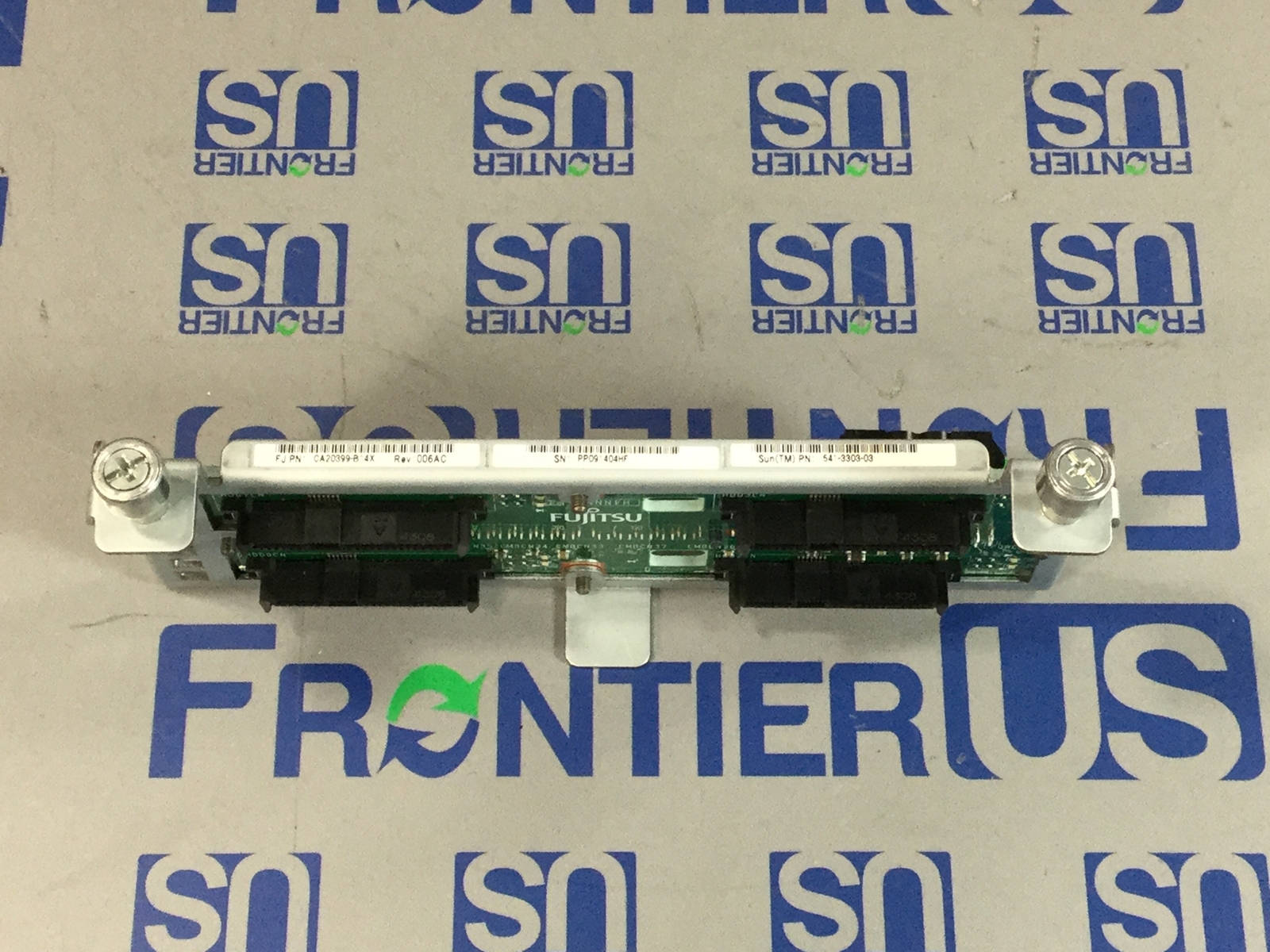 SUN 541-3303 4-Slot Disk Backplane for M3000