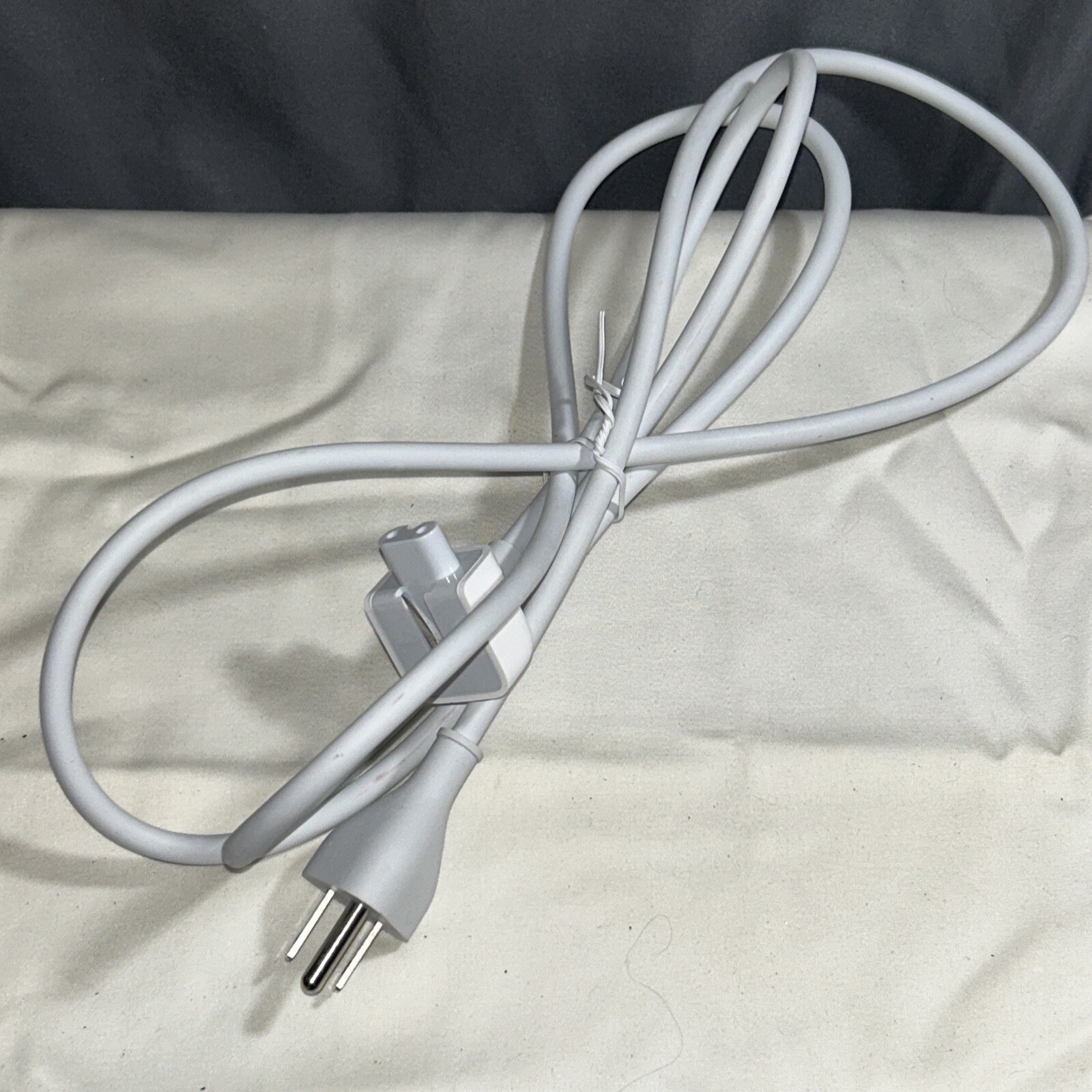 White Longwell Original Apple LS-7A 2.5A 125V 3-Prong AC Power Cord E344534 OEM
