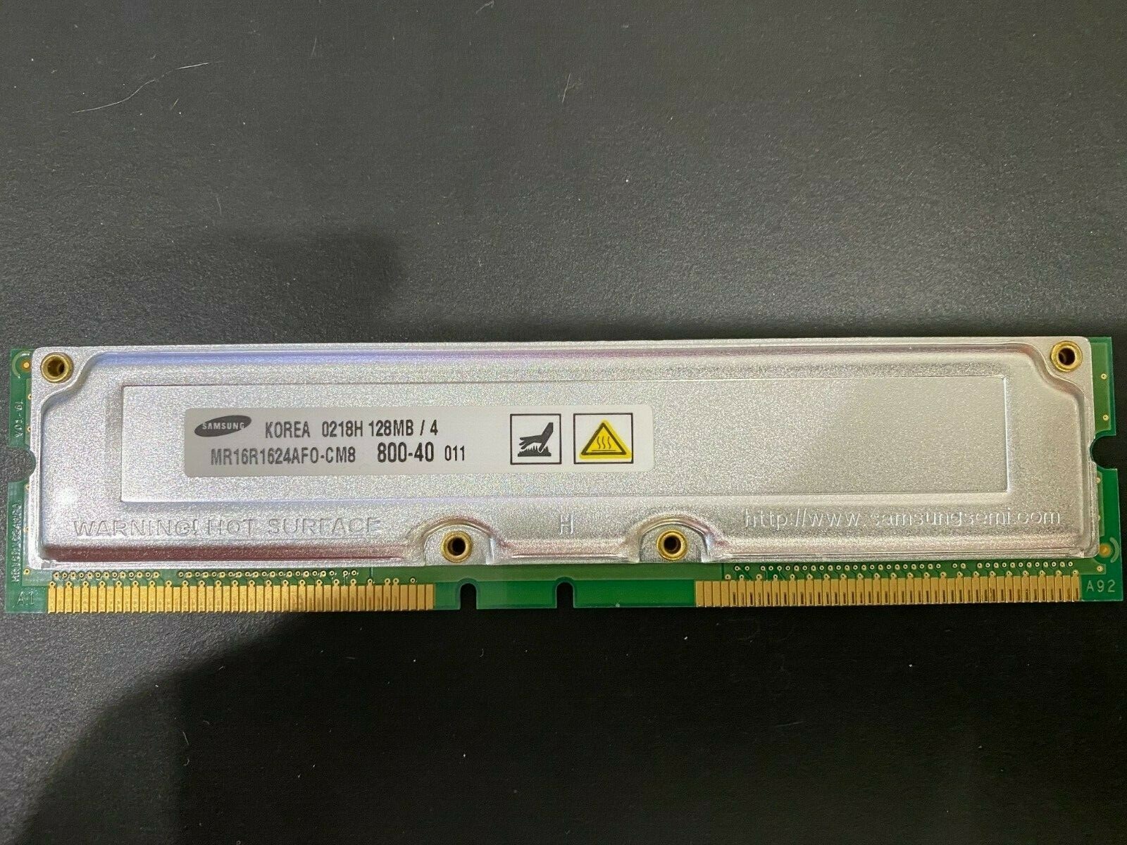 Dell 8250 Samsung MR16R1624AF0-CM8 128MB Rambus 184-pin PC800 RDRAM  RDRAM RIMM
