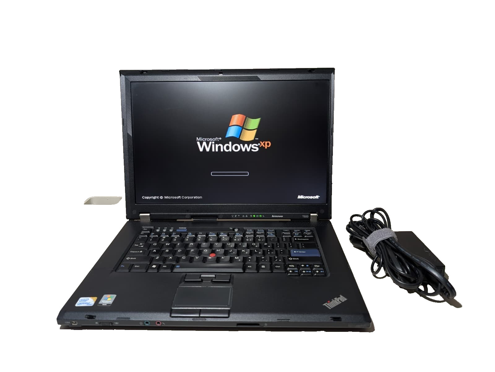 15" Lenovo ThinkPad T500 | C2D P8400 3GB RAM 160GB HD | DVD AMD Win XP 32-Bit