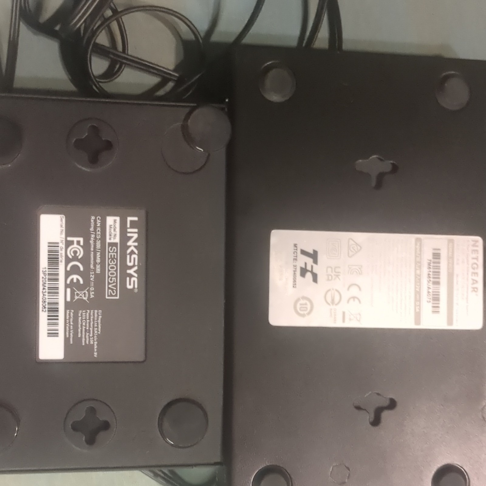 Linksys SE3005V2 & Netgear GS308v3 Ethernet Switches Bundle OEM adapters
