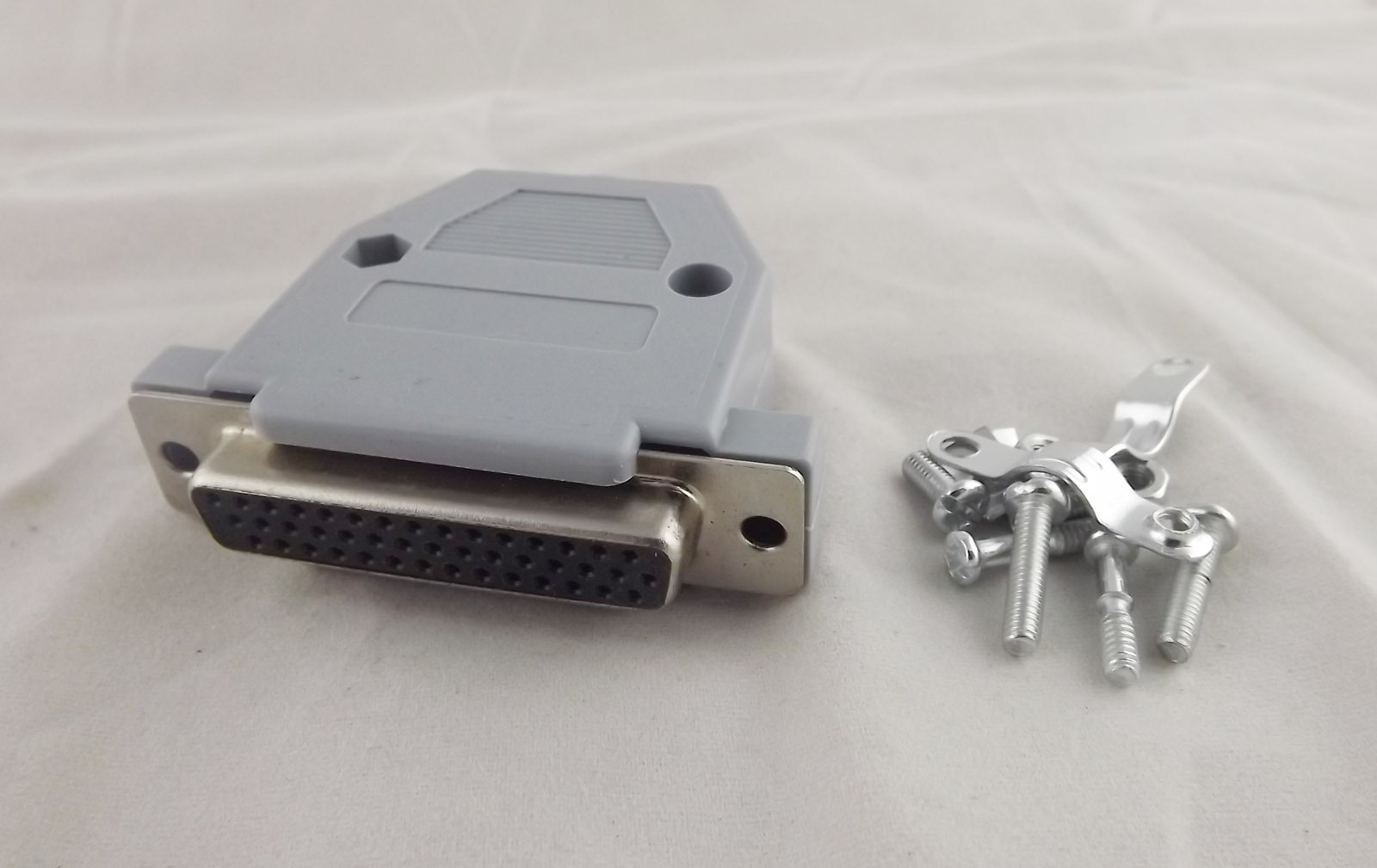 10x DB44 Female 44 Pin 3 Rows D-SUB Connector Grey Plastic Hood Cover Backshell
