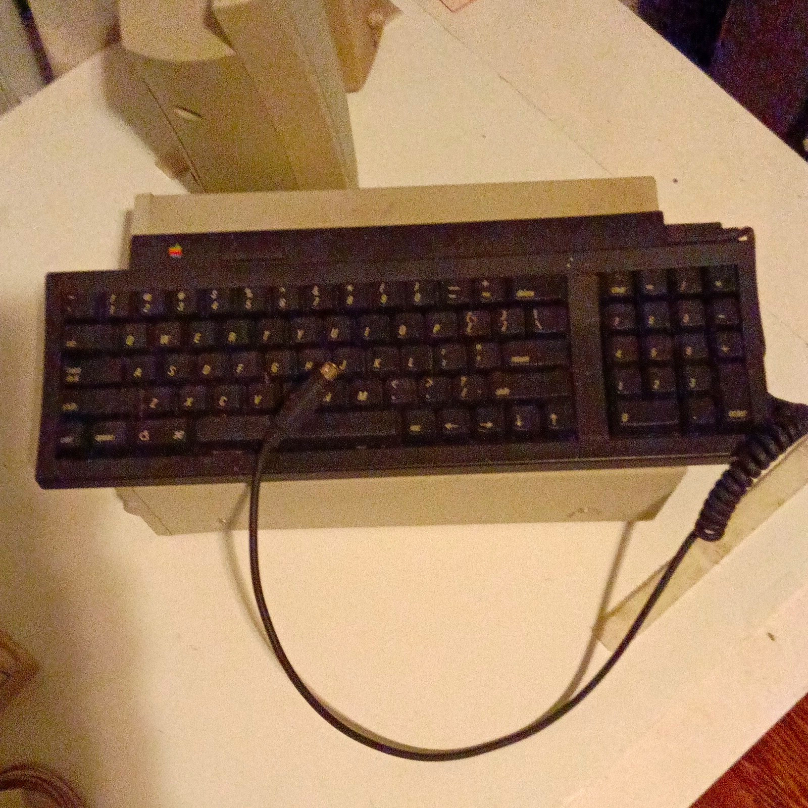 Vintage Apple Keyboard II Mo487 In Black