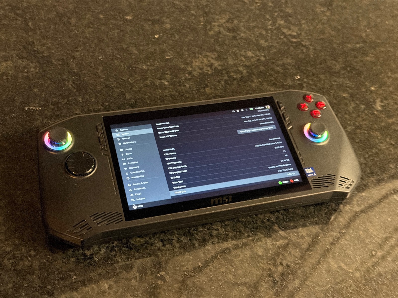 MSI Claw A1M-052US Core Ultra 5 135H 16GB 512GB Handheld PC
