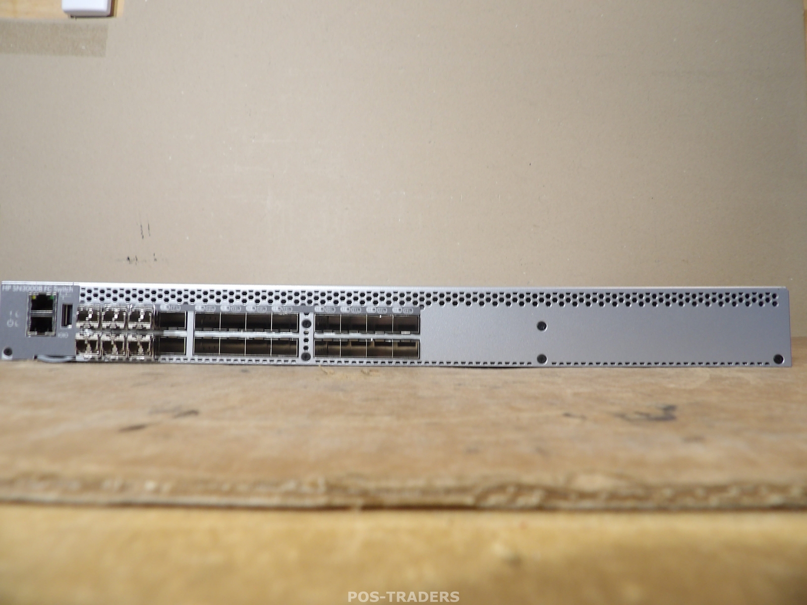  HP SN3000B QW937A 16Gb 24/12 24-Port Fibre Channel SAN 1U Switch - Incl 6x SFP 