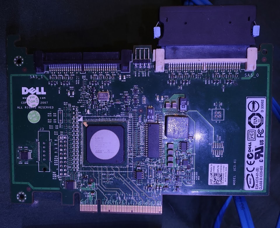 SAS Storage Starter Kit - Two Drives - PCIe interface card - connecting cable