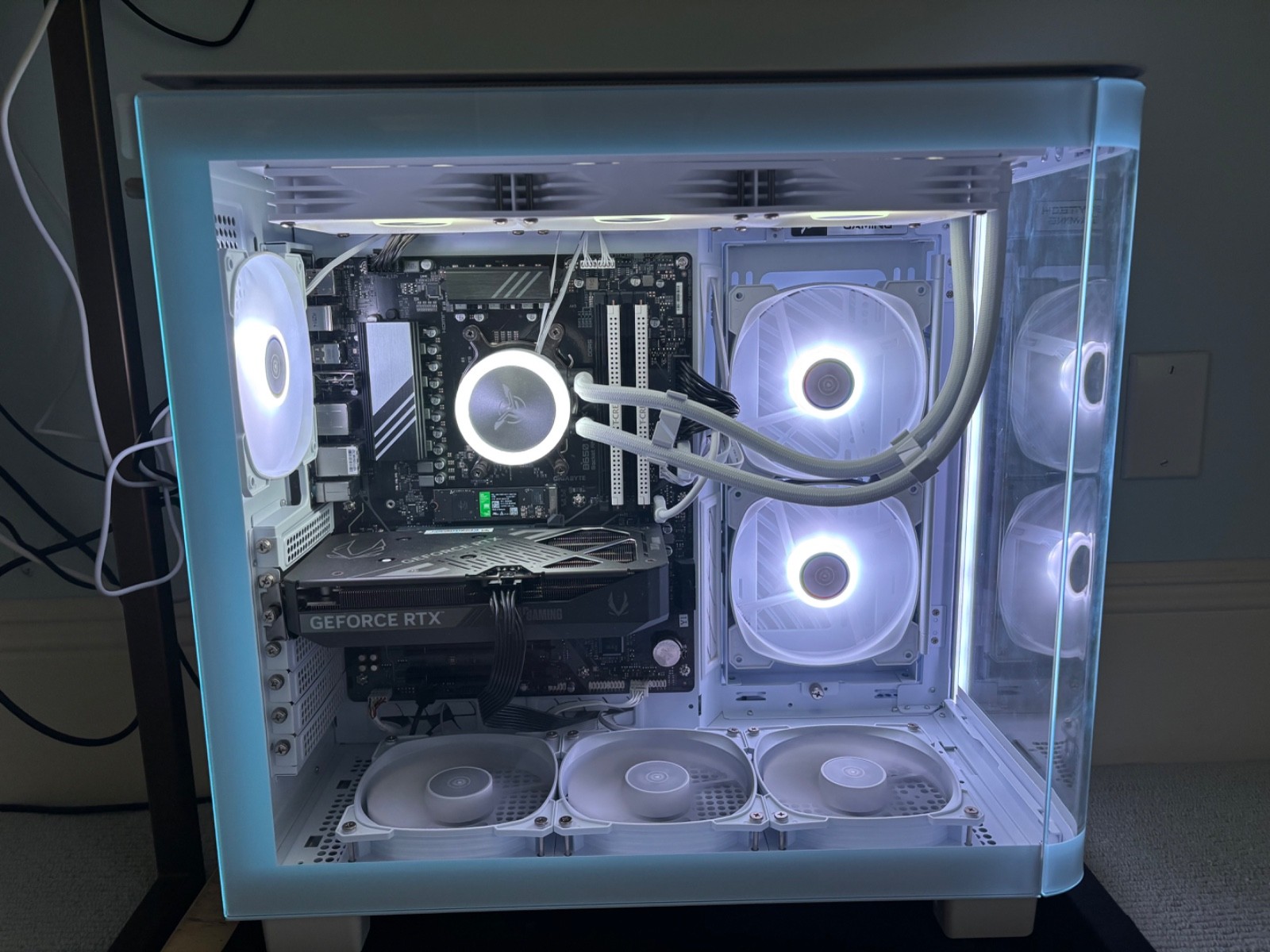 Skytech Prebuilt Gaming Pc 16 GB DDR5 Ram, RTX 5060 Ti, AMD Ryzen 7 9700X 8 core