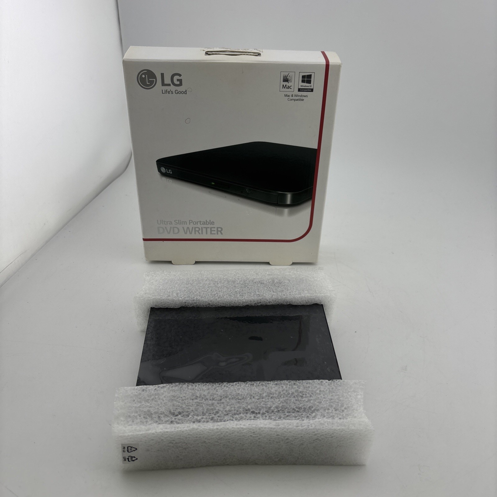 LG - SP80NB80 - Ultra Slim Portable USB External DVD-Writer - PC/Mac - Black