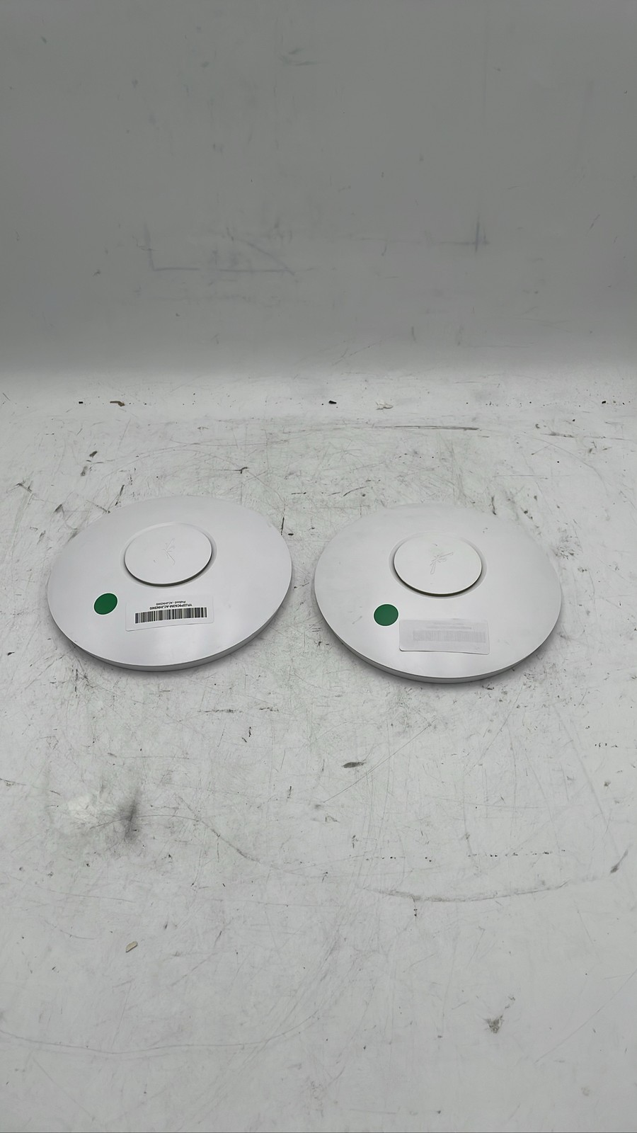 Ubiquiti UniFi UAP & UAP-LR 24V PoE 2.4GHz Wireless Access Point Lot Of 2
