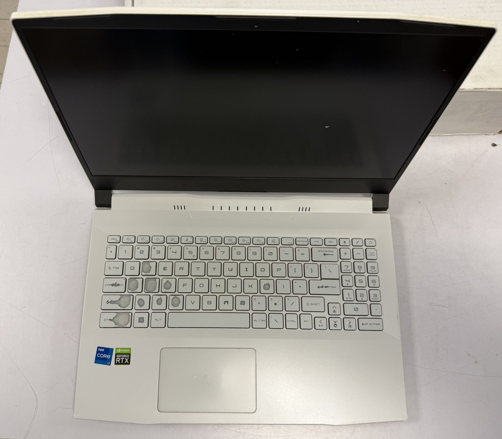 MSI Sword 15.6'' Gaming Laptop i7-11800H RTX 3050 Ti( NO POWER, NO SSD, NO RAM)