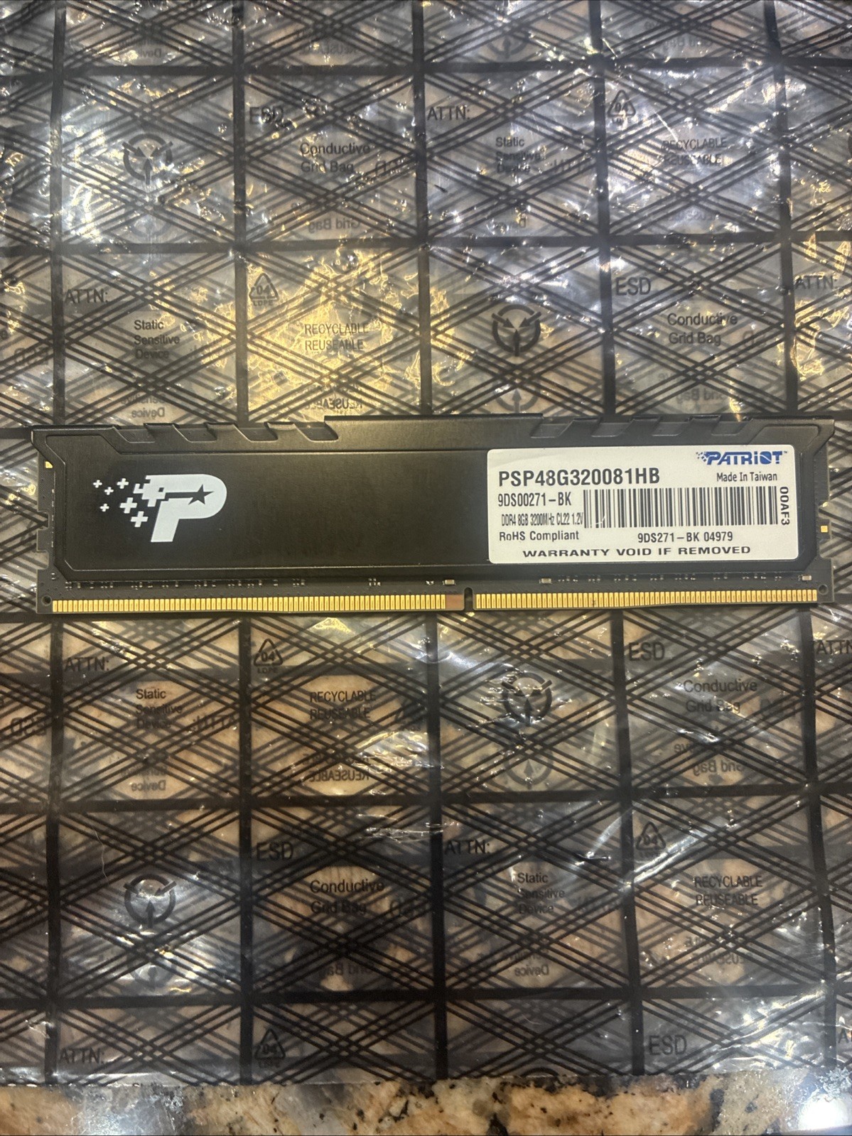 Patriot 8GB (1x8GB) DDR4 3200MHz CL22 1.2V Desktop Gaming RAM PSP48G320081HB