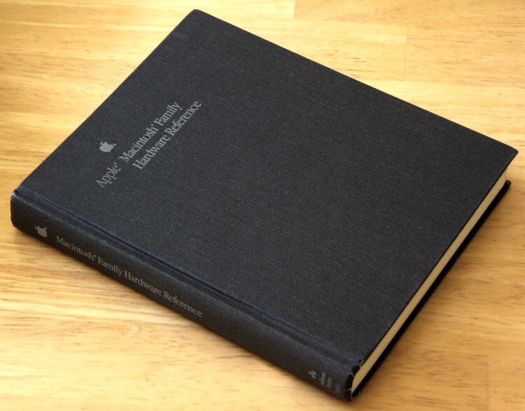 1988 Macintosh Family Hardware Reference 400pgs Mac II Mac Plus Mac SE /30 Nubus