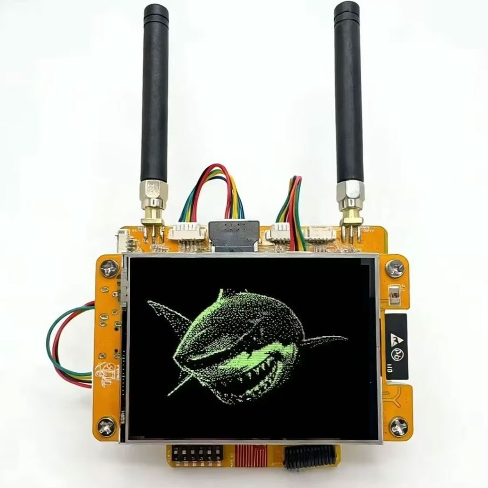 CYD + NM-RF-HAT Multi-Band RF Board for ESP32-2432S028 CC1101 nRF24 TF Slot