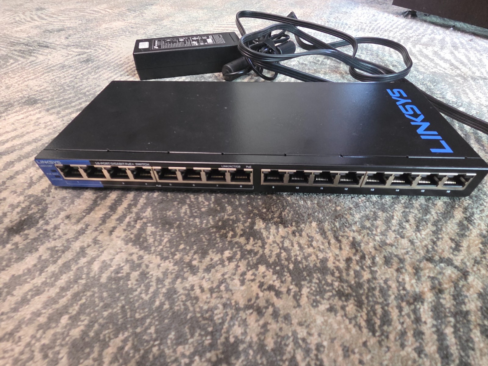 Linksys Business LGS116P 16-Port Desktop Gigabit Ethernet PoE+ Switch
