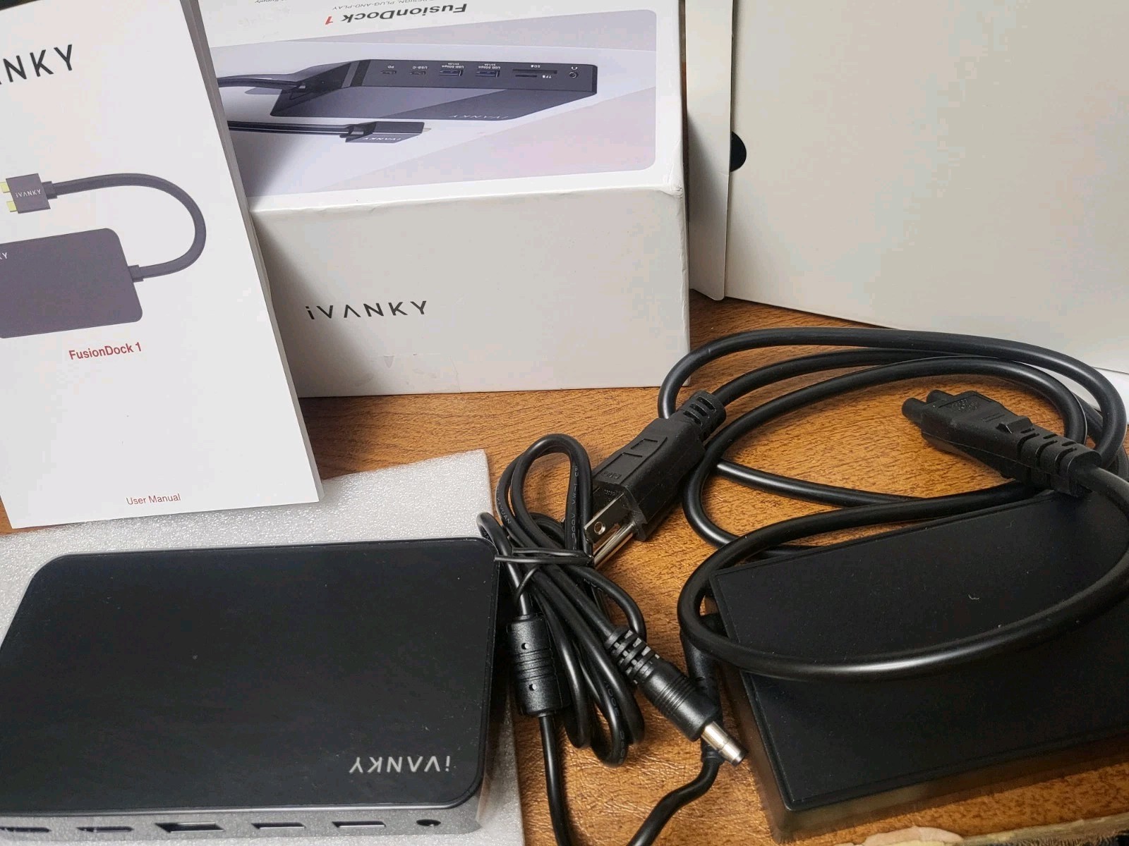 iVANKY FusionDock 1 VCD03 Dual USB-C Cable Monitor Docking Station Apple 