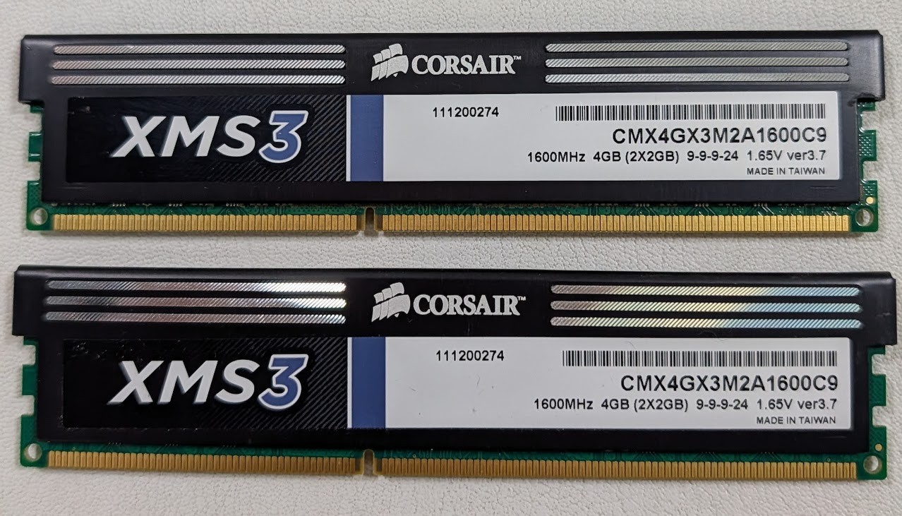 Corsair XMS3 4GB (2x2GB) DDR3 1600MHz CL9 CMX4GX3M2A1600C9 RAM Kit