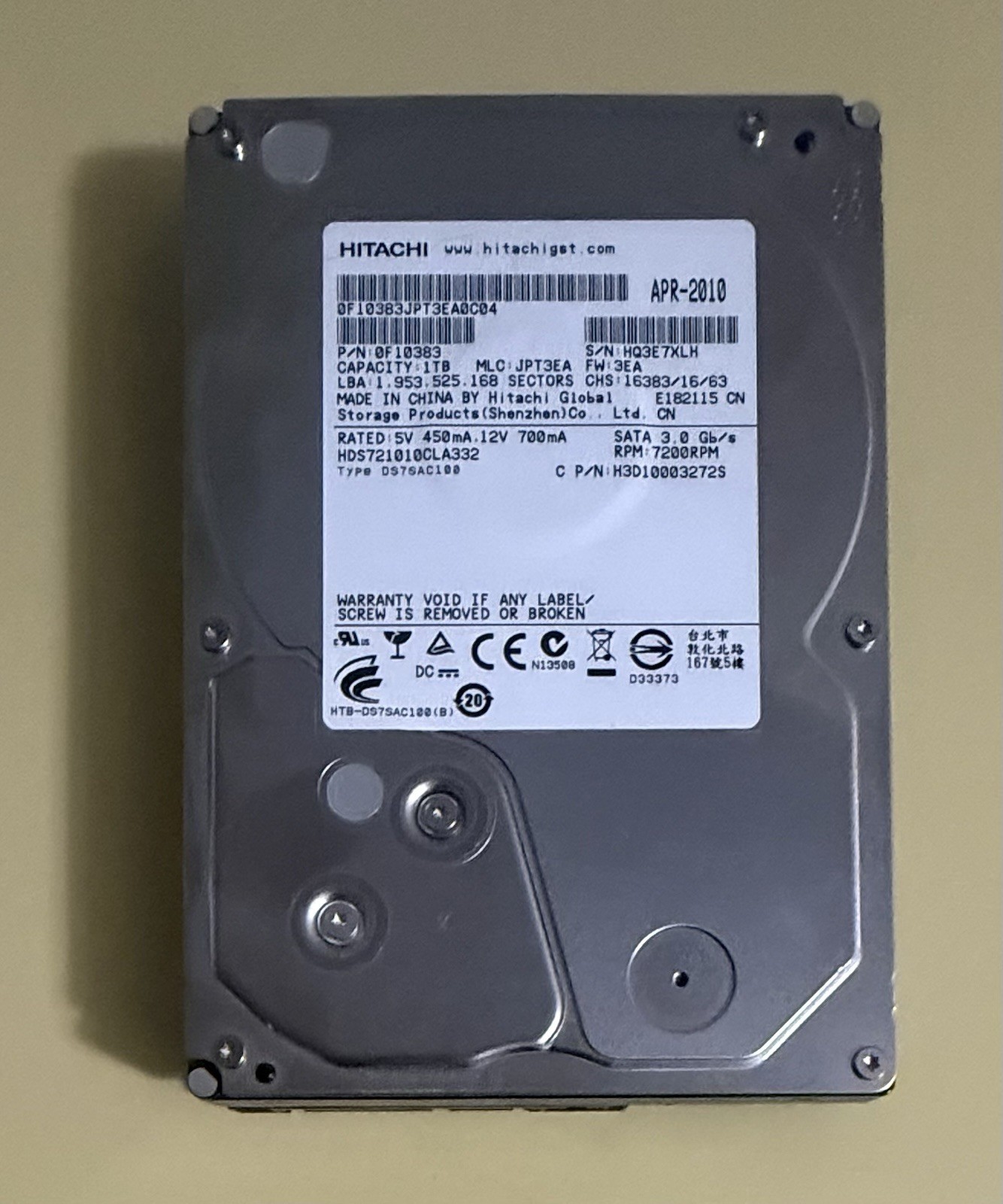 Hitachi HDS721010CLA332 1 TB 3.5 in SATA II Desktop Hard Drive - Wiped & Tested