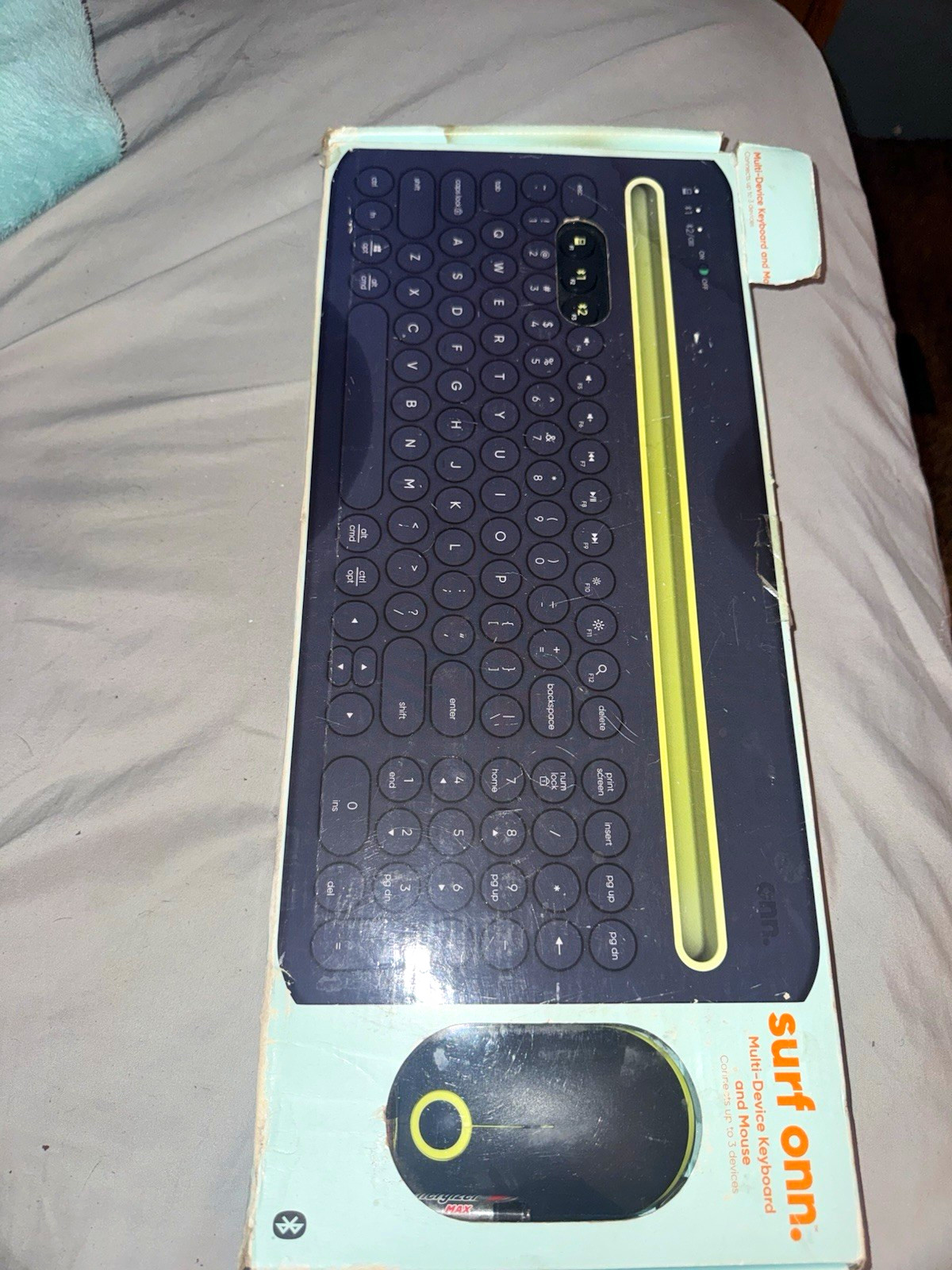 onn. Bluetooth Multi-Device Compact Keyboard & Mouse Bundle QWERTY Black/Yellow