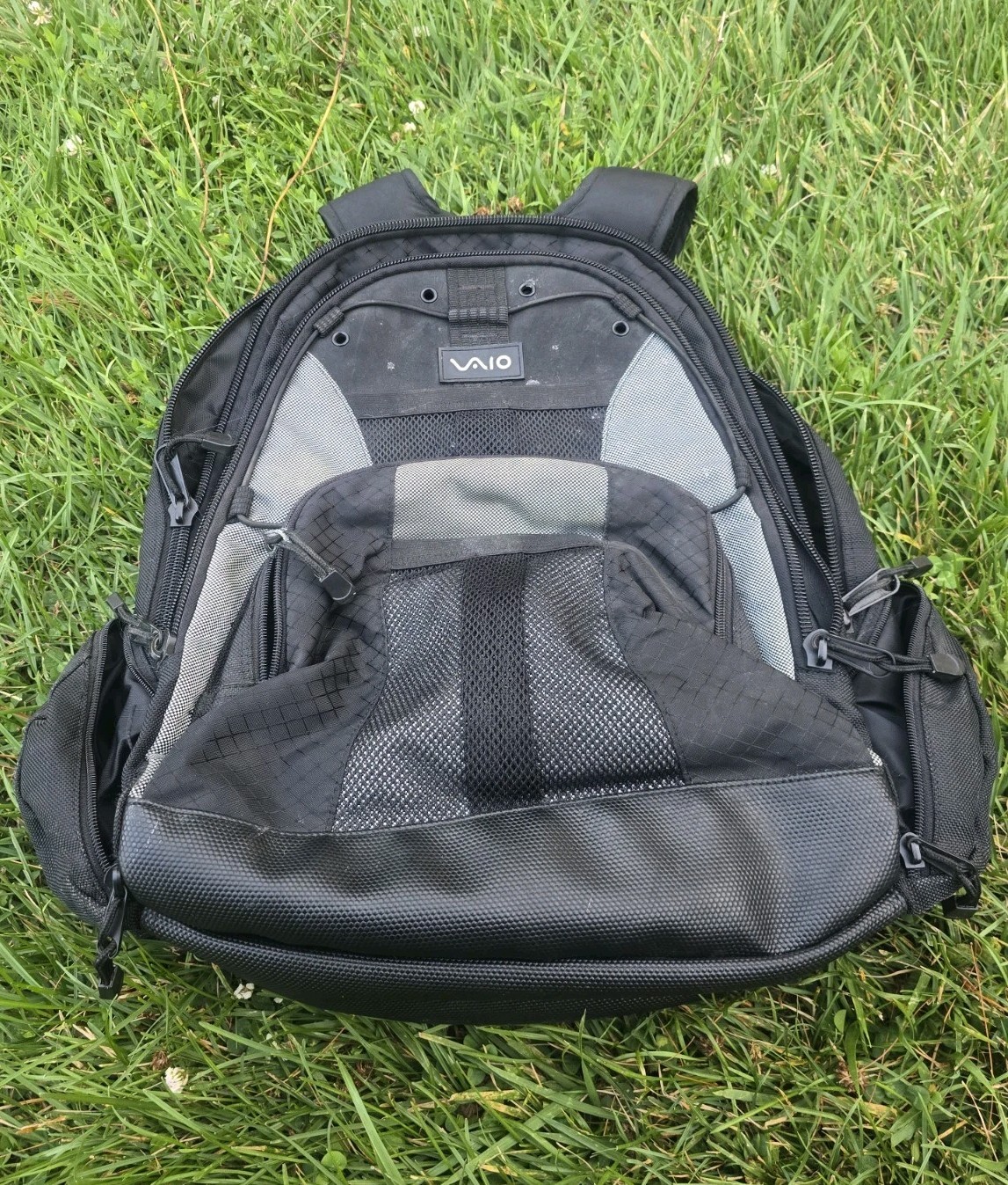 Black & Gray Nylon Sony VAIO Work / Laptop Backpack w/ Pockets Good Condition 