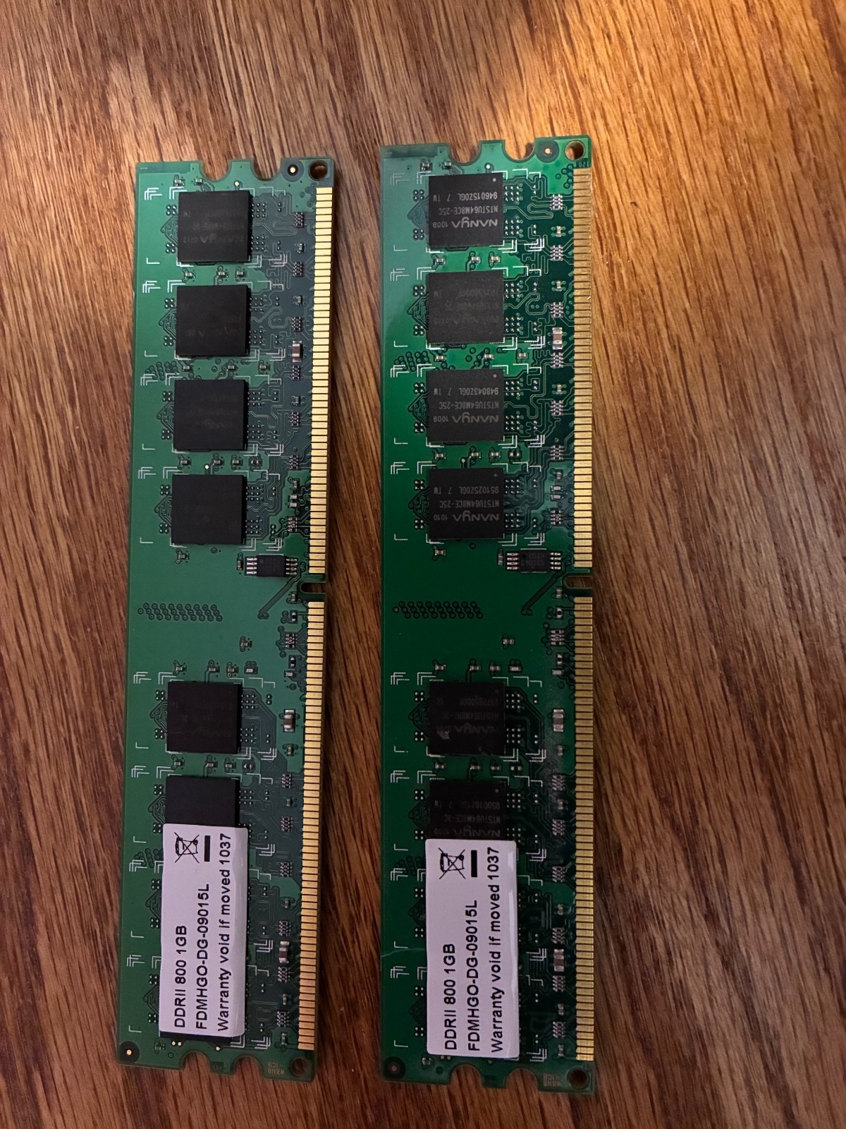 2GB (2x1GB) Nanya RAM,    DDR2  800  1GB  each