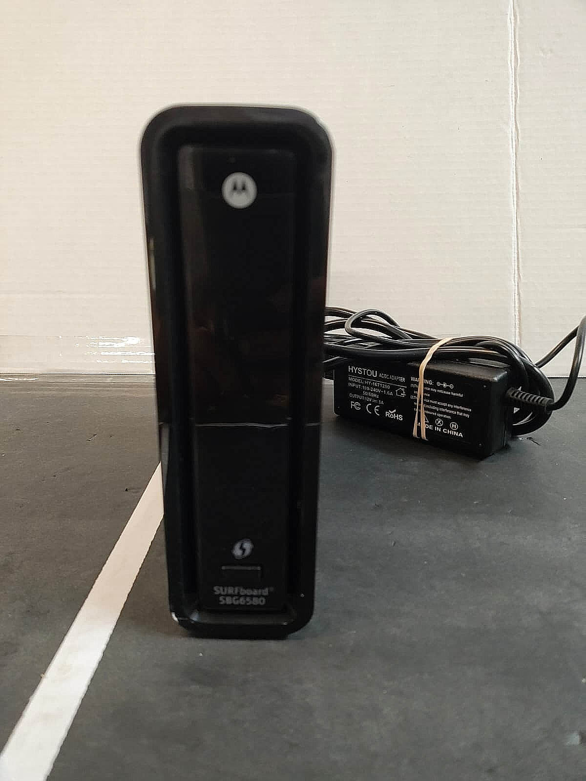 Motorola SBG6580 SURFboard DOCSIS 3.0 Wireless Wi-Fi Cable Modem Router (5B) A