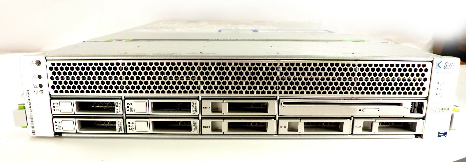  SunFire x4450 4-Xeon 7300s 128GB DDR2 4-146GB HDDs, NIC, SAS Card, 2 PSUs Fiber