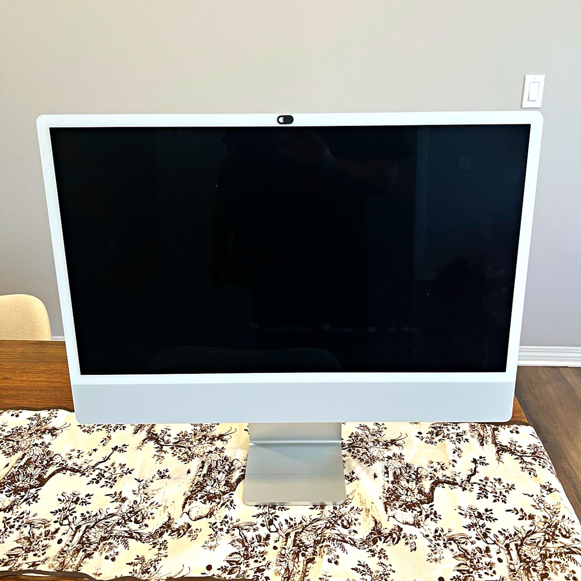 Apple iMac 24in M1 8GB RAM Silver 2021 All-in-One macOS Tahoe Camera