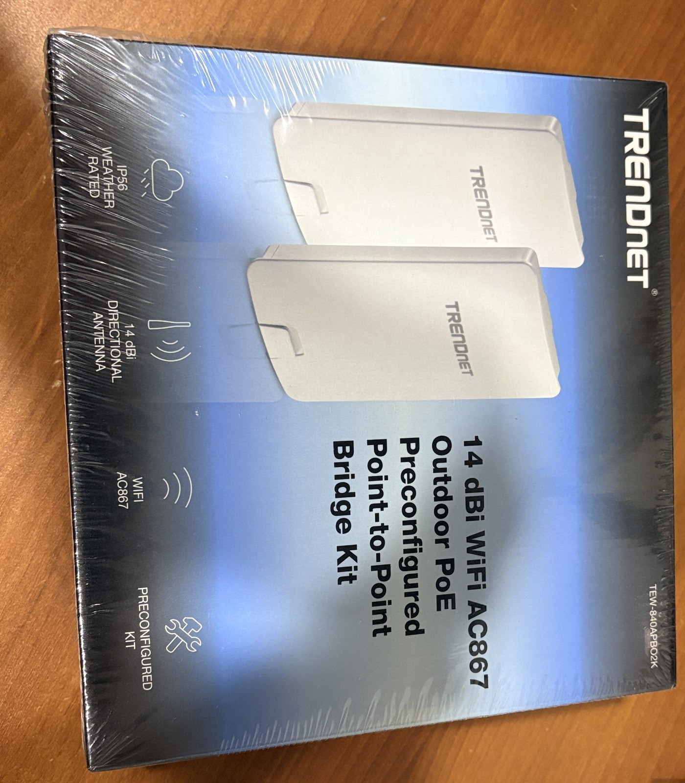TRENDnet  TEW-840APBO2K 14 dBi WiFi AC867 Outdoor PoE Point-to-Point Bridge Kit