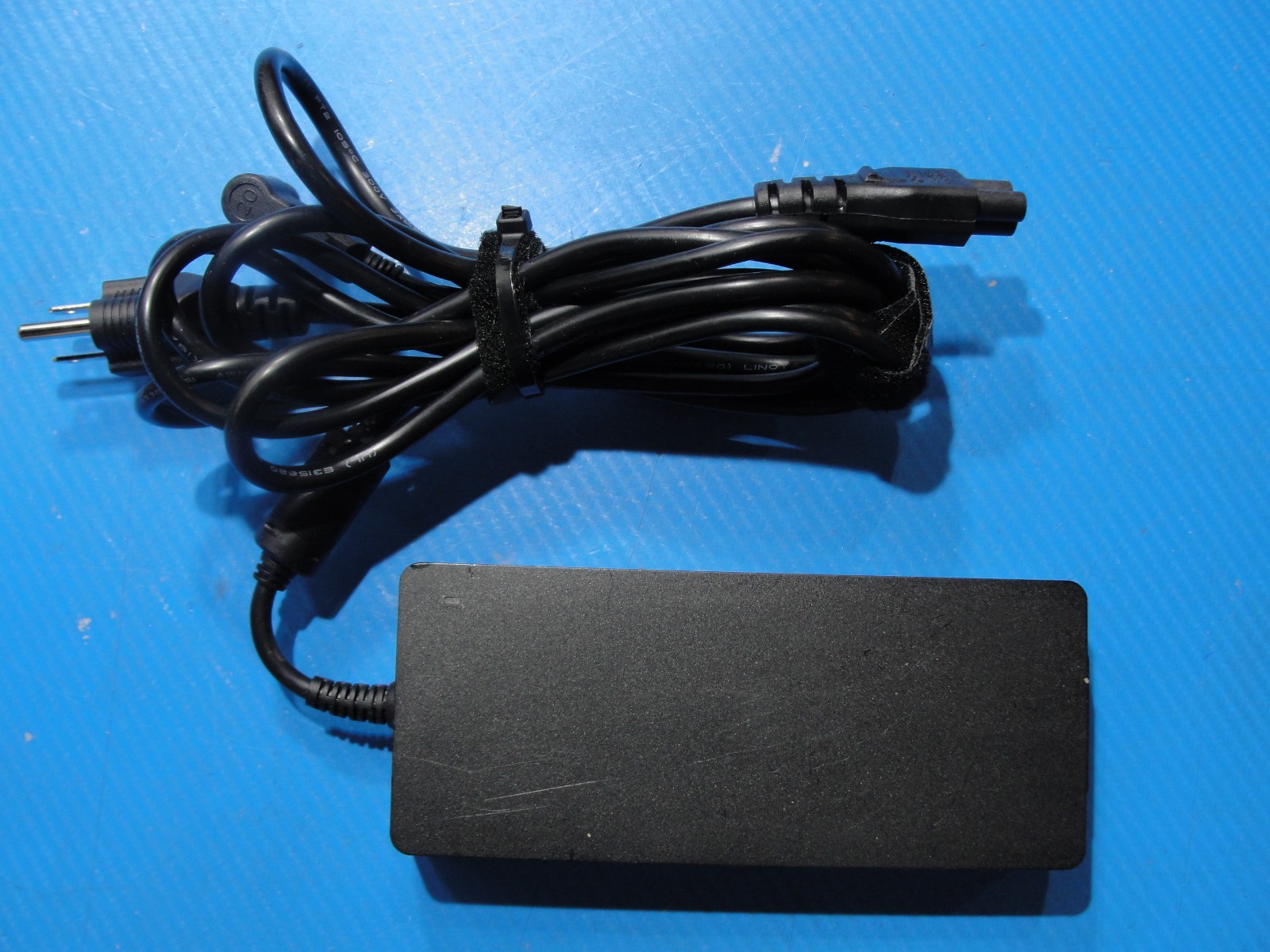 Original Insignia 180W AC Adapter 19V 9.47A 4.5mm × 3.0mm Blue Tip (Center Pin)