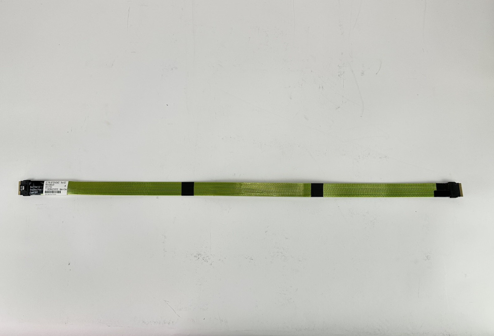 HPE Tri-Mode SFF Cable NVMe/SATA/SAS PCI-e/AROC/Port 7A Cable U.3 DL380 DL385