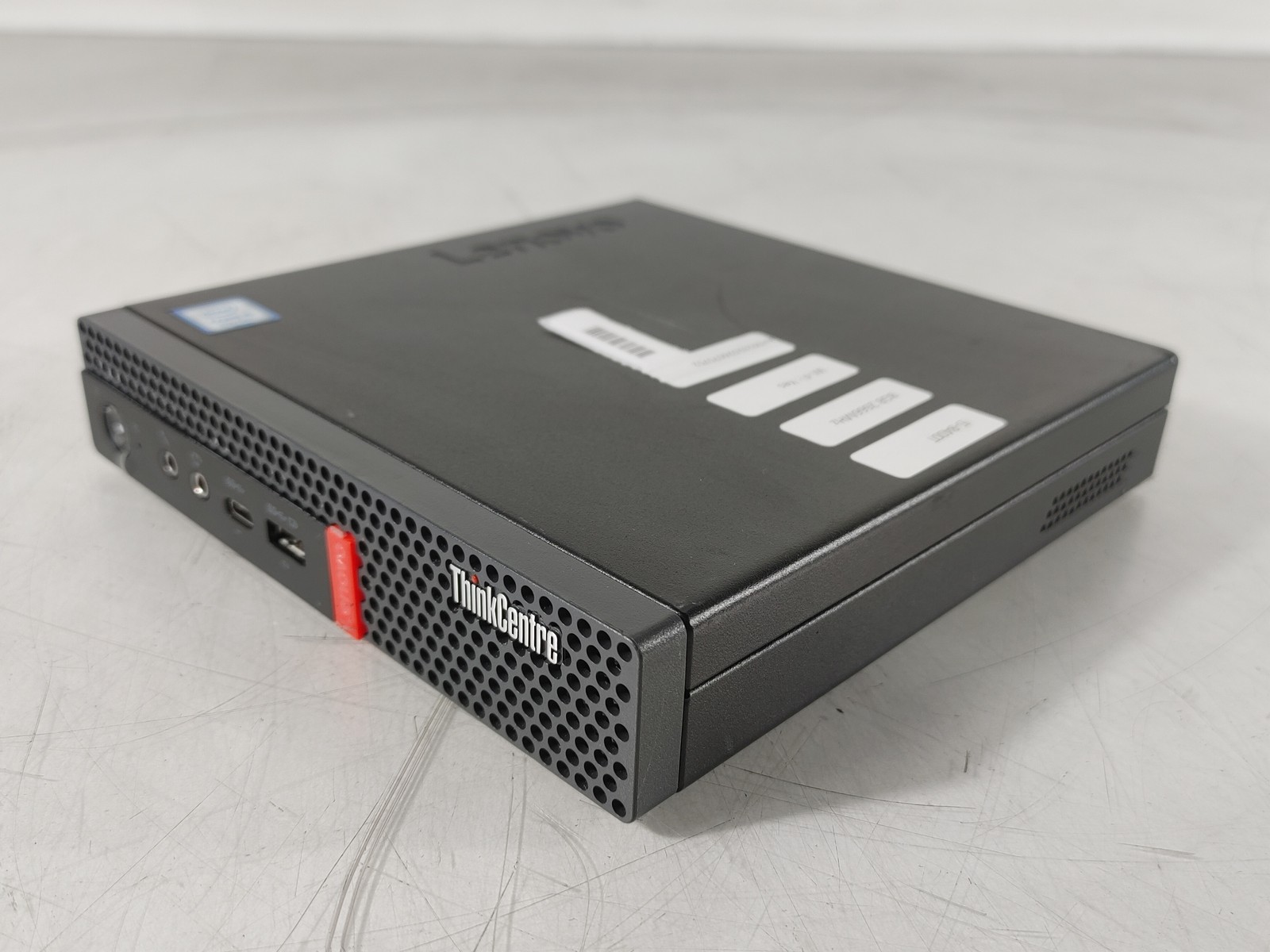 Lenovo ThinkCentre M720q Tiny Core i5-8400T 1.70 GHz 8 GB DDR4 Desktop No HDD