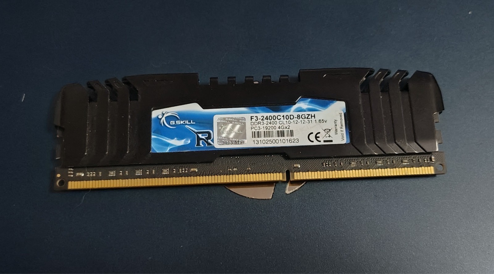 G. SKILL RIPJAWS Z 4 GB  DDR3-2400 MHz PC3-19200 1,65 V F3-2400C10D-8GZH