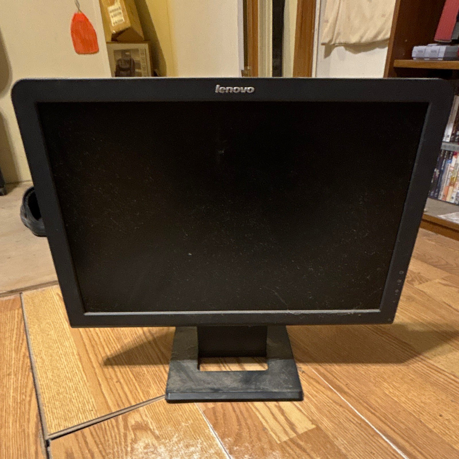 Lenovo ThinkVision LCD Flat Screen Monitor 19-22.9 in 1280x1024 4:3 Black