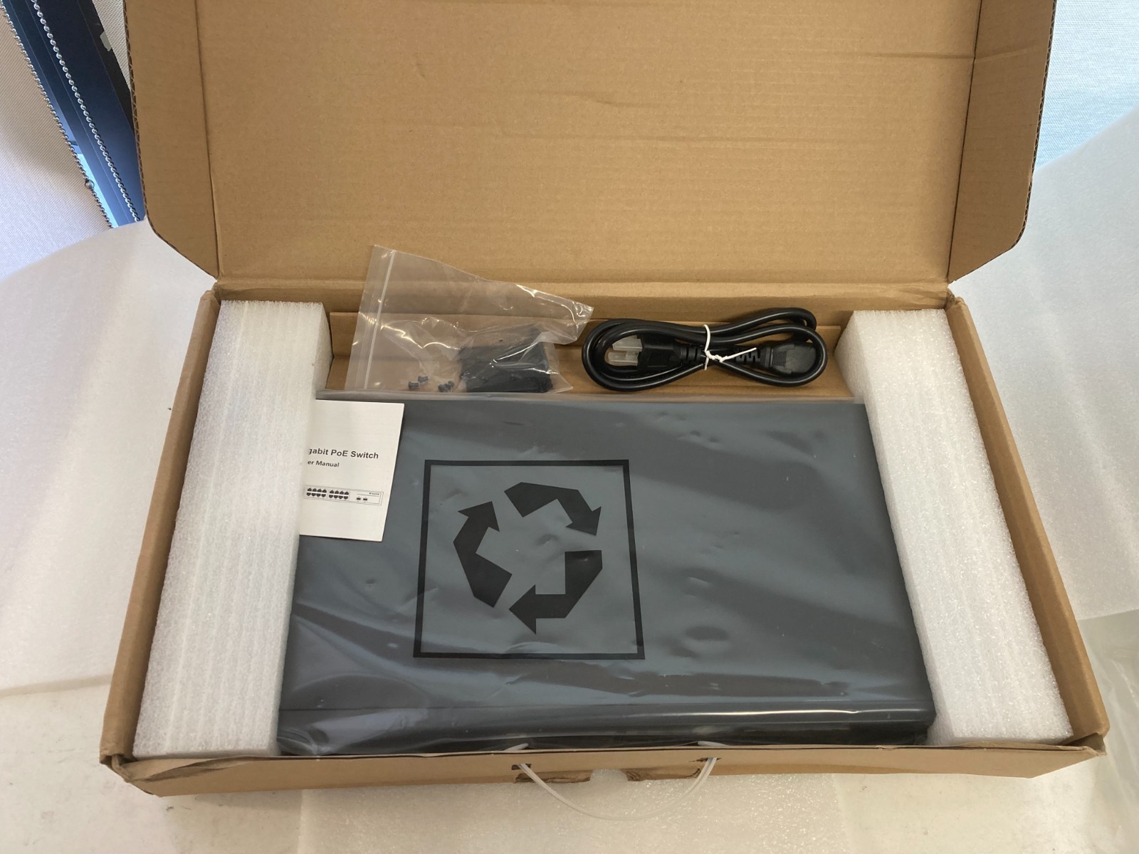 Mokerlink POE-G242GS 26-Port Gigabit PoE Switch
