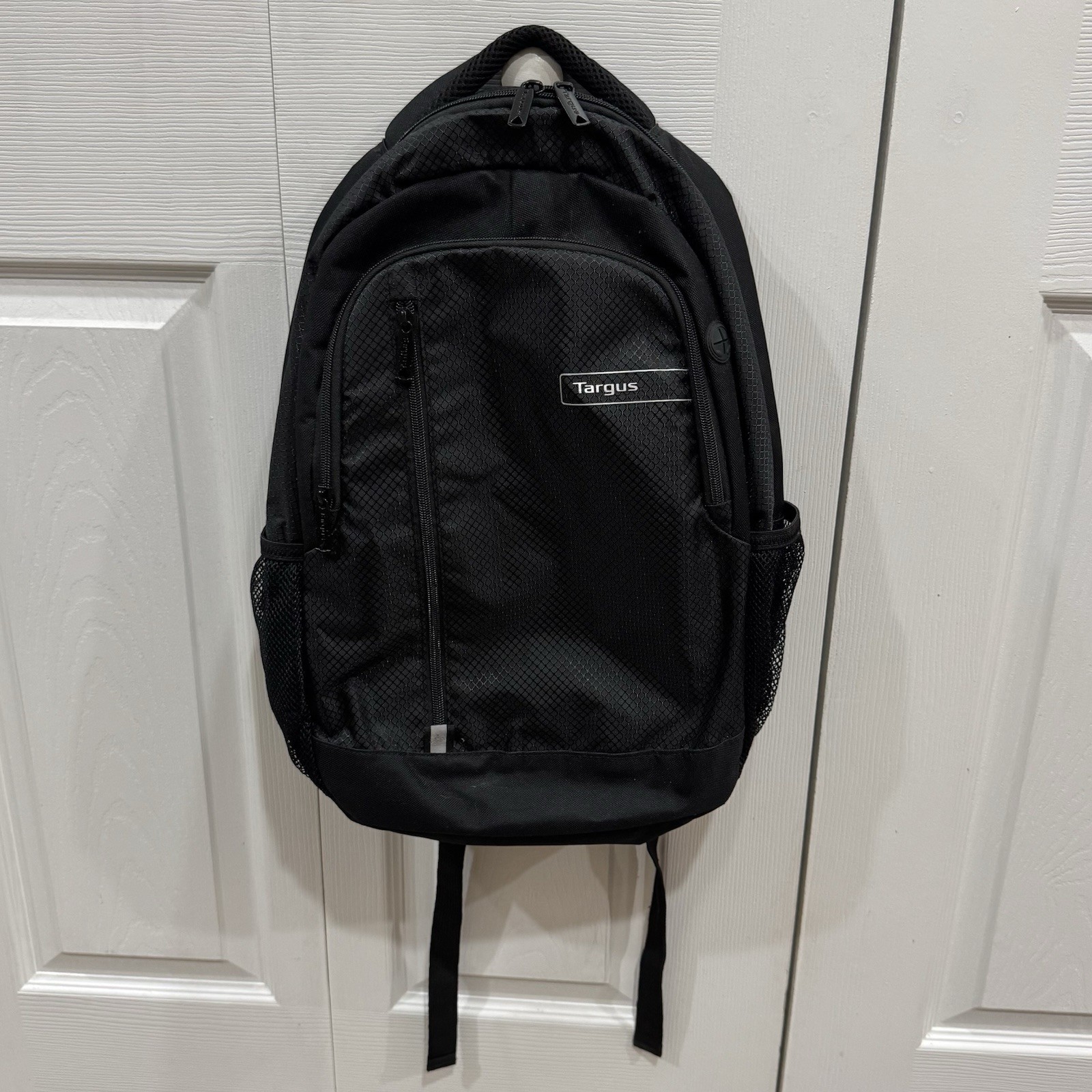 Targus Sport Backpack Laptop Bag Black 18”x12” Zip Closure Pockets in EUC