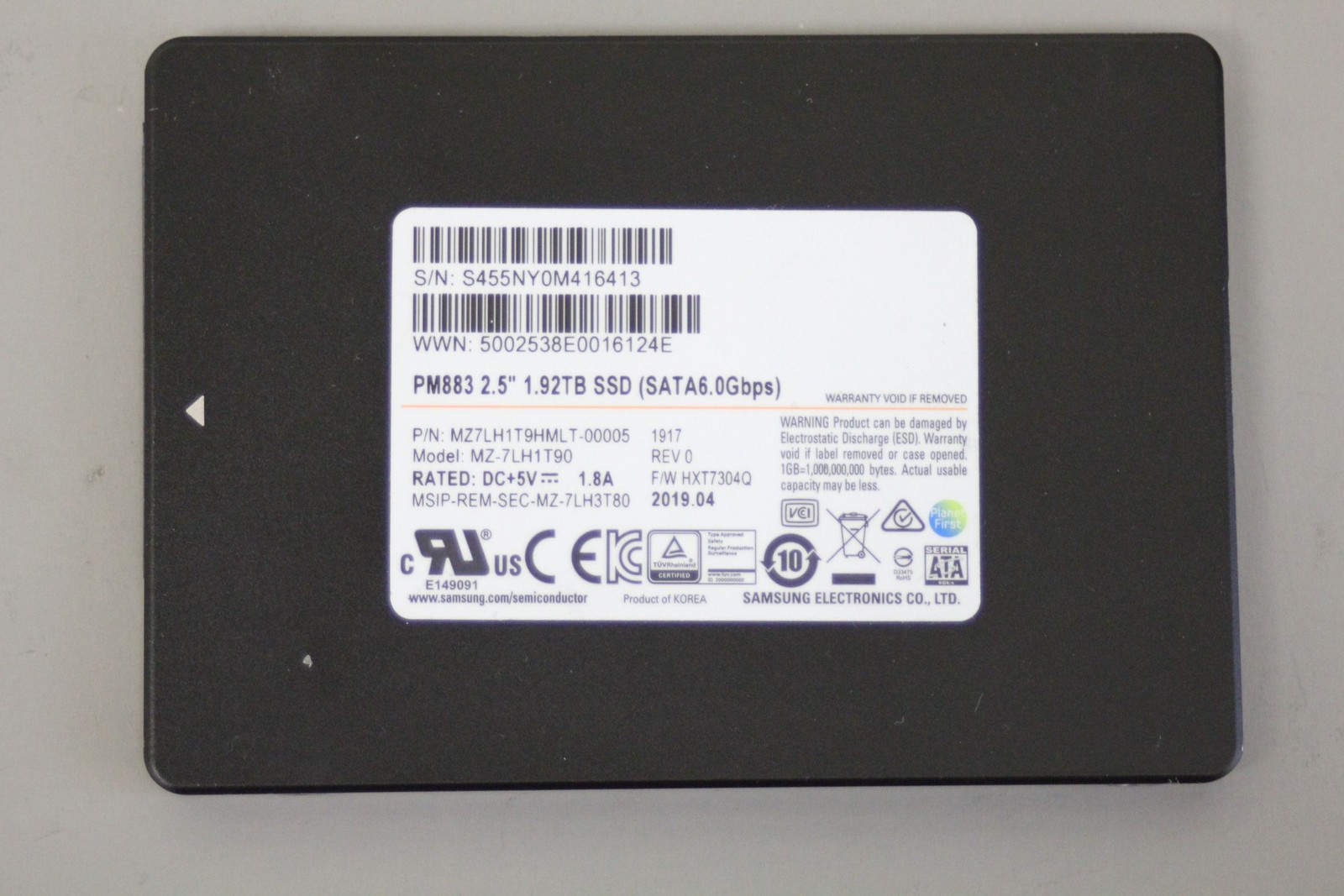 Samsung PM883 1.92TB 2.5 Inch SSD SATA 6.0Gbps Solid State Drive MZ-7LH1T90