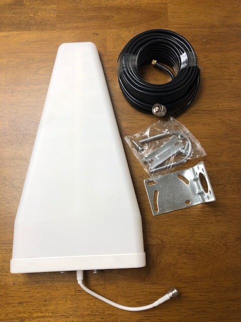 Set of 2 New Wide Band Yagi Antennas  3G/4G LTE w/two 50 ft cable
