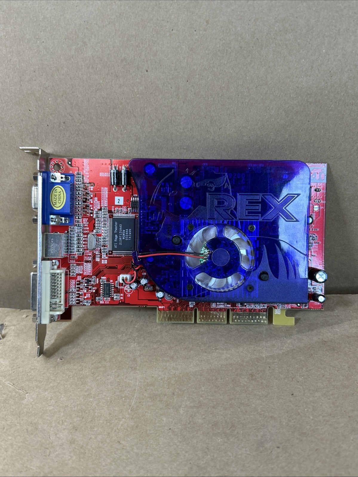 RARE ATI AGP 9200 REX 128M  VGA DVI Video Card ATI Radeon