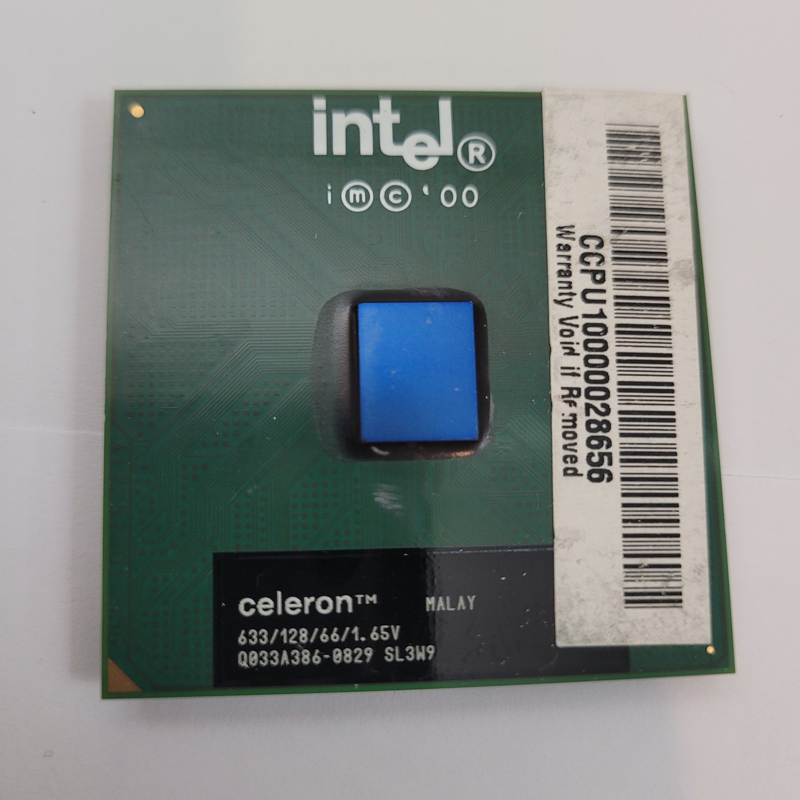 Intel Celeron CPU 633MHz 128KB 66MHz 1.65V SL3W9 Socket 370 Processor
