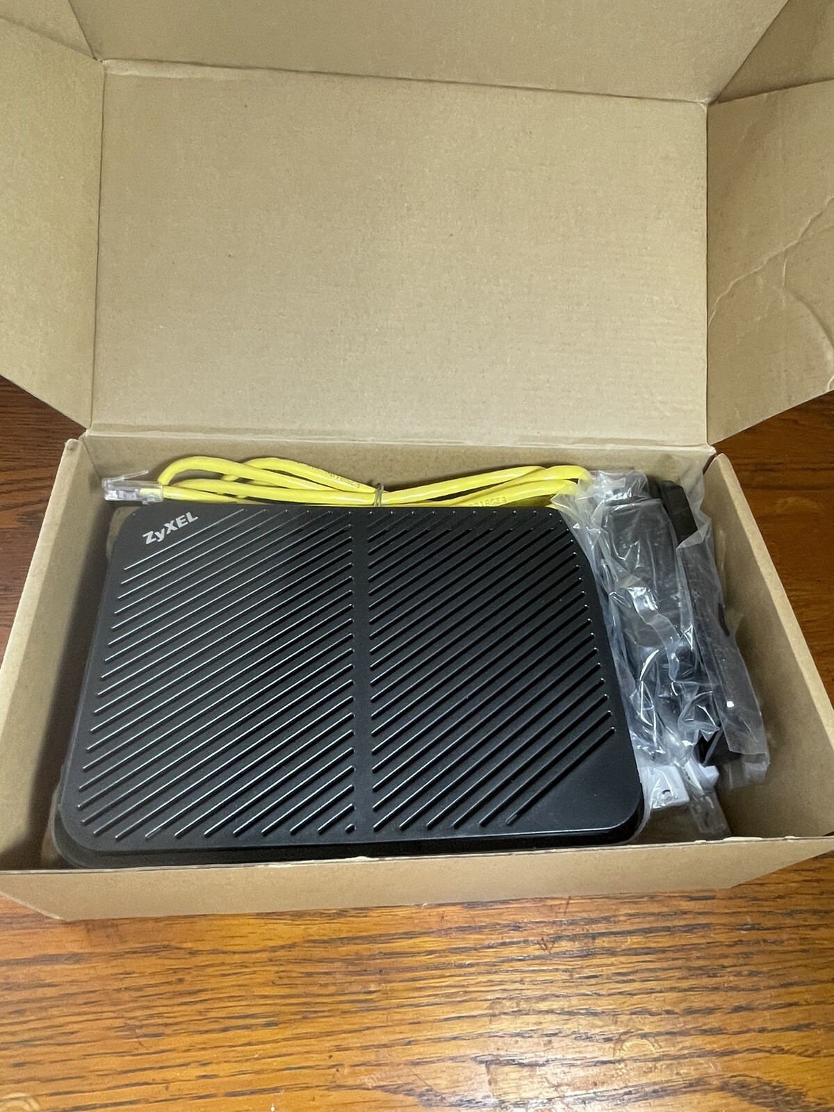 Zyxel P-660HN-51 Wireless WiFi Router 300 Mbps ADSL2+ Gateway WPS SPI Firewall