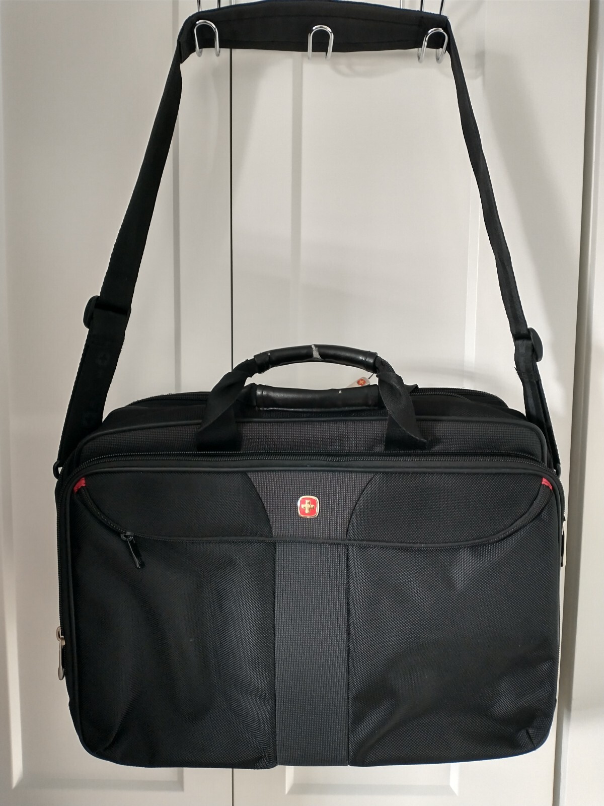 Wenger - CORAL Carrying Case for 15.4" Notebook - Black