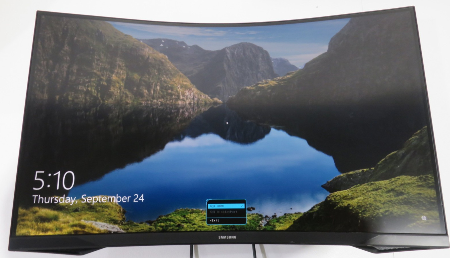 Samsung 32" Odyssey (G55C) Series QHD 1000R Curved Gaming Monitor *READ*