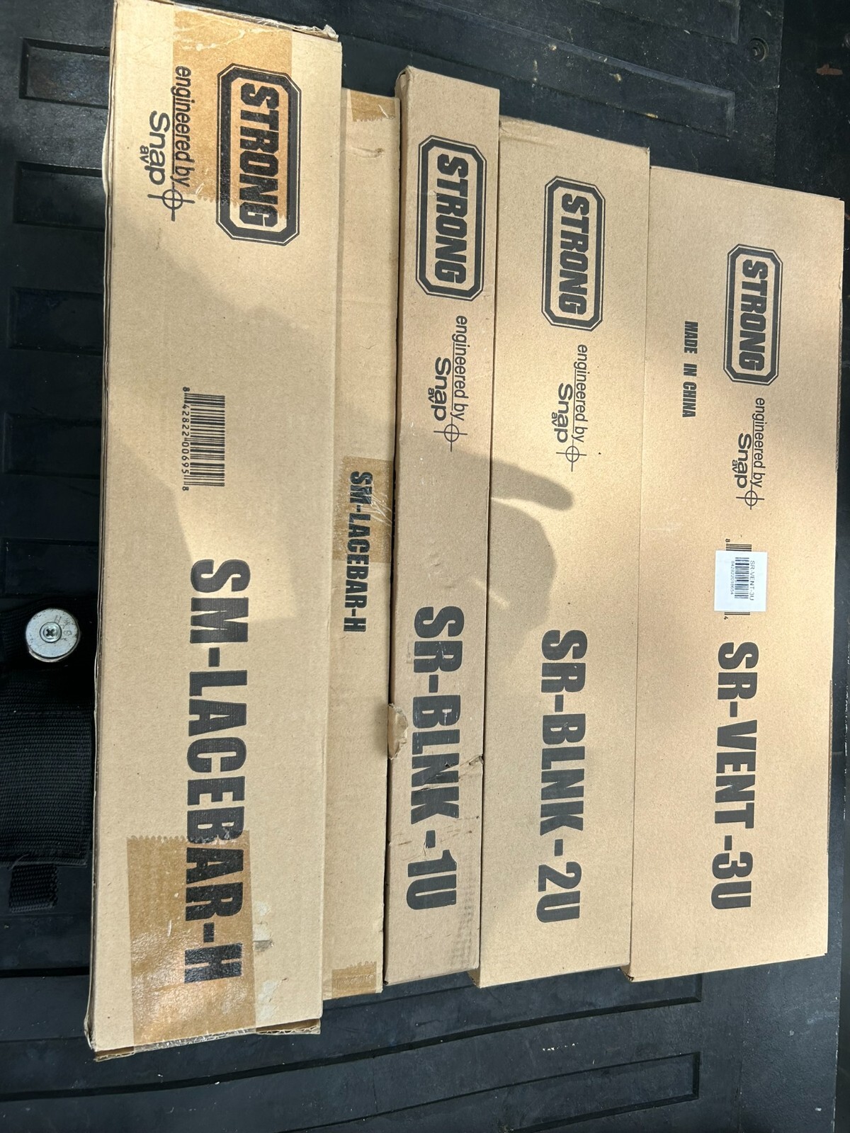 Strong SR-BLNK-1U Snap-Av Rack Vented Panel