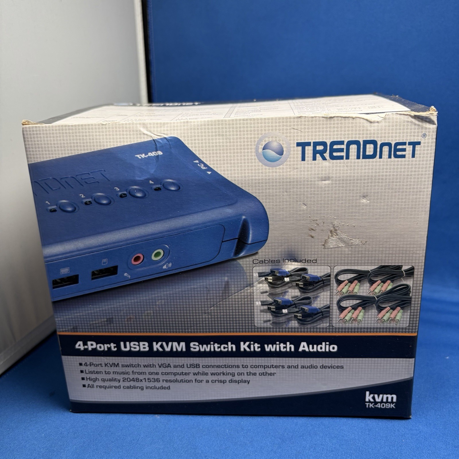 TRENDnet TK-409K 4-Port USB VGA KVM Switch Box Kit w/ Audio 1:4