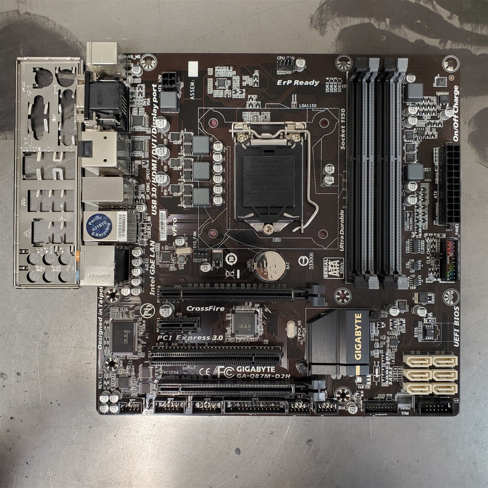 GIGABYTE GA-Q87M-D2H Intel Q87 LGA1150 DDR3 mATX Motherboard + I/O Plate
