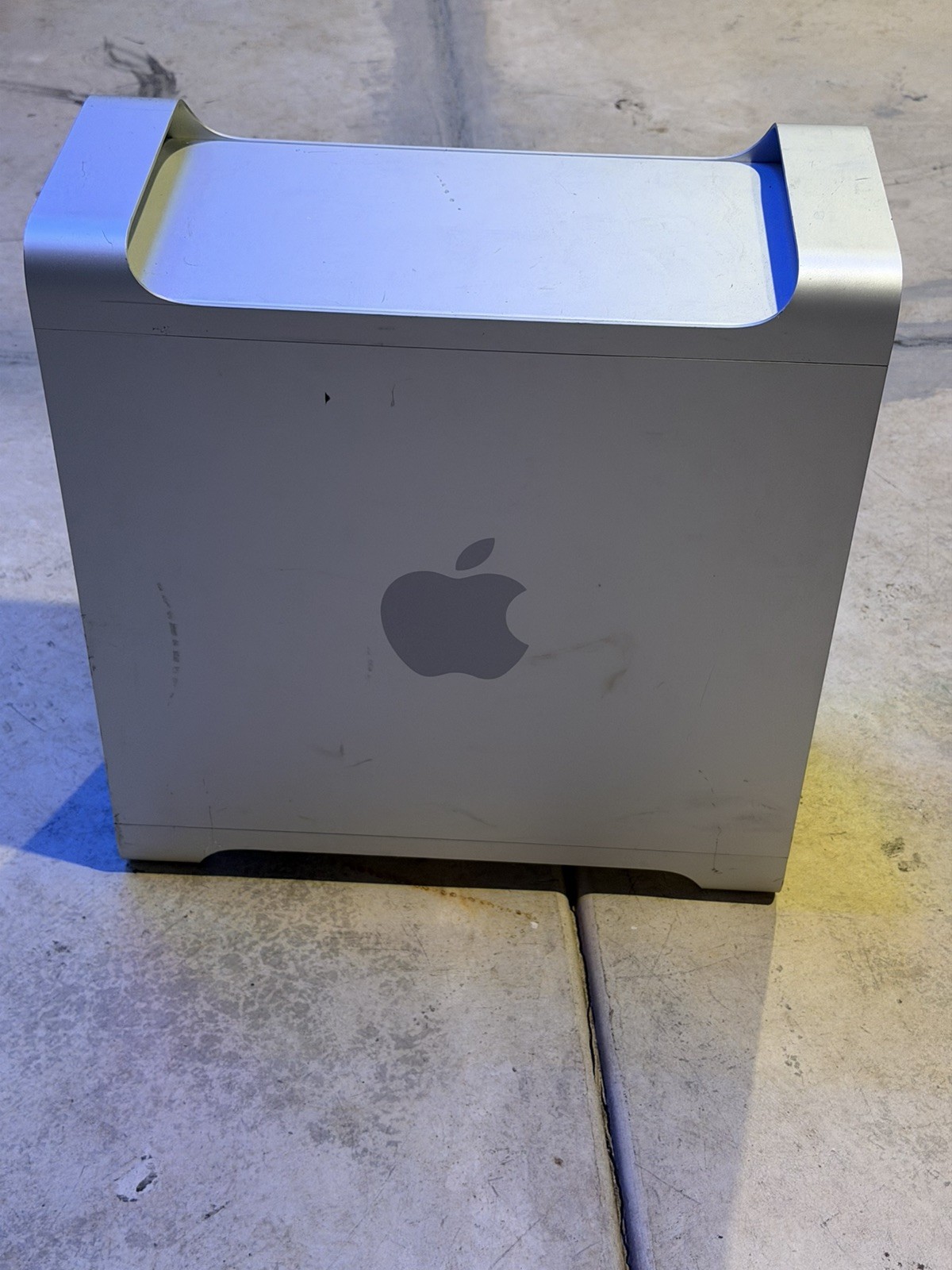 Apple Mac Pro 4,1 Early 2009 A1289 Dual Xeon 2.26GHz 8-Core 14GB RAM 4TB HDD