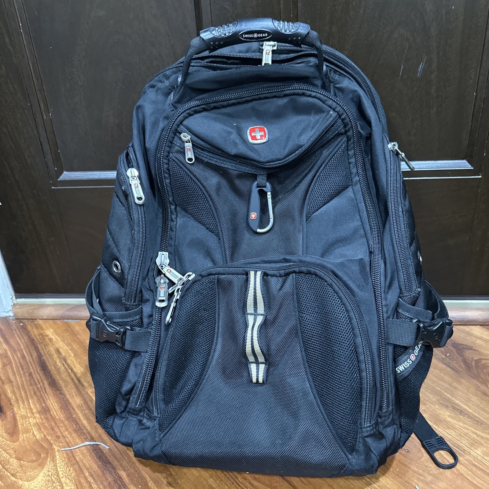 Swiss Gear 1900 Scan Smart Laptop Airflow Backpack Black Durable 