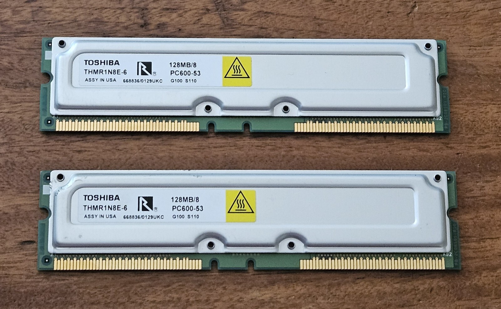 Lot of 2 2x128Mb Toshiba THMR1N8E-6 RDRAM Memory Module PC600-53 A4.3