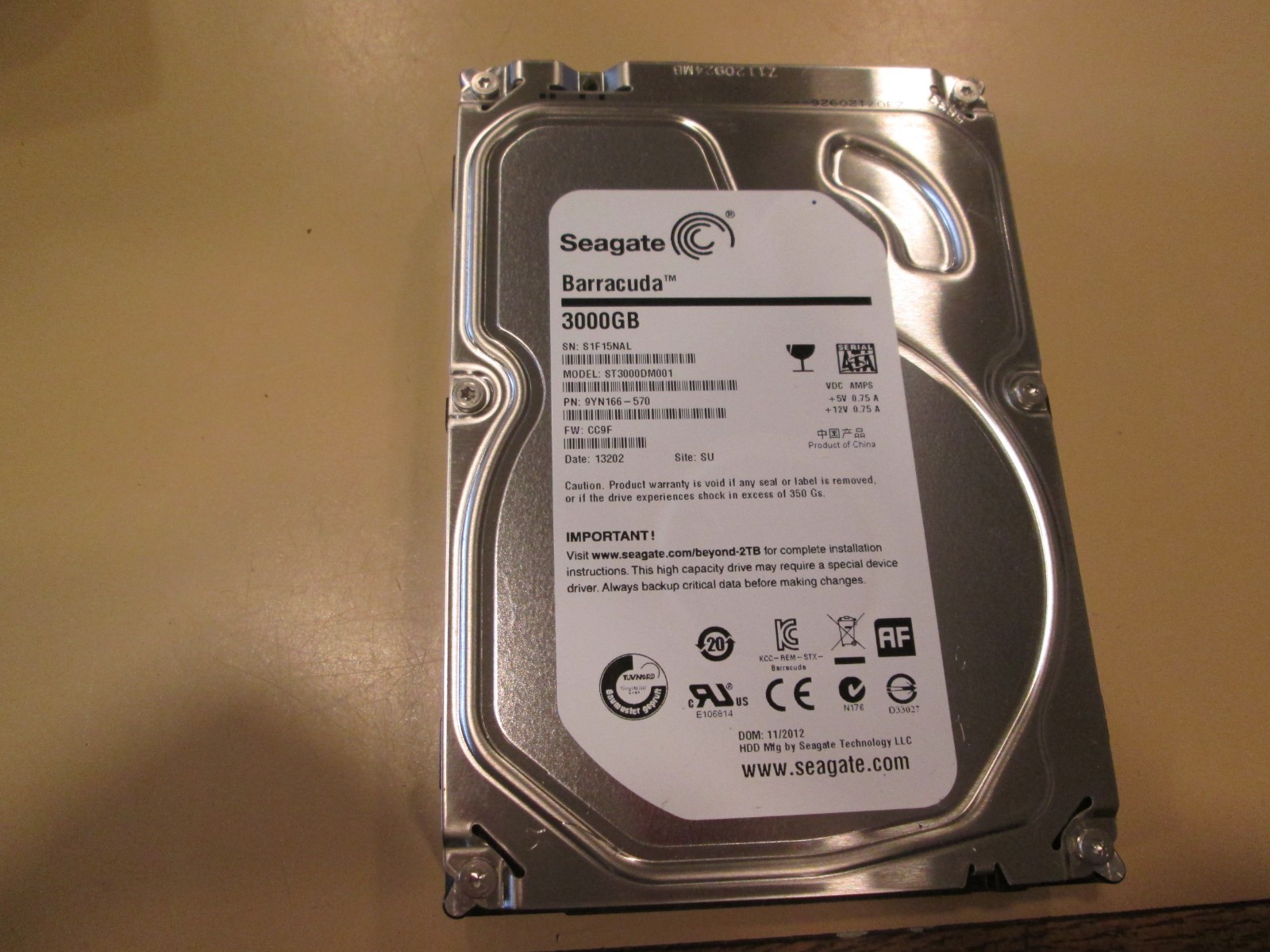 Seagate BarraCuda ST3000DM001 3TB Internal SATA 6Gb 3.5" Hard Drive 7200RPM 64MB