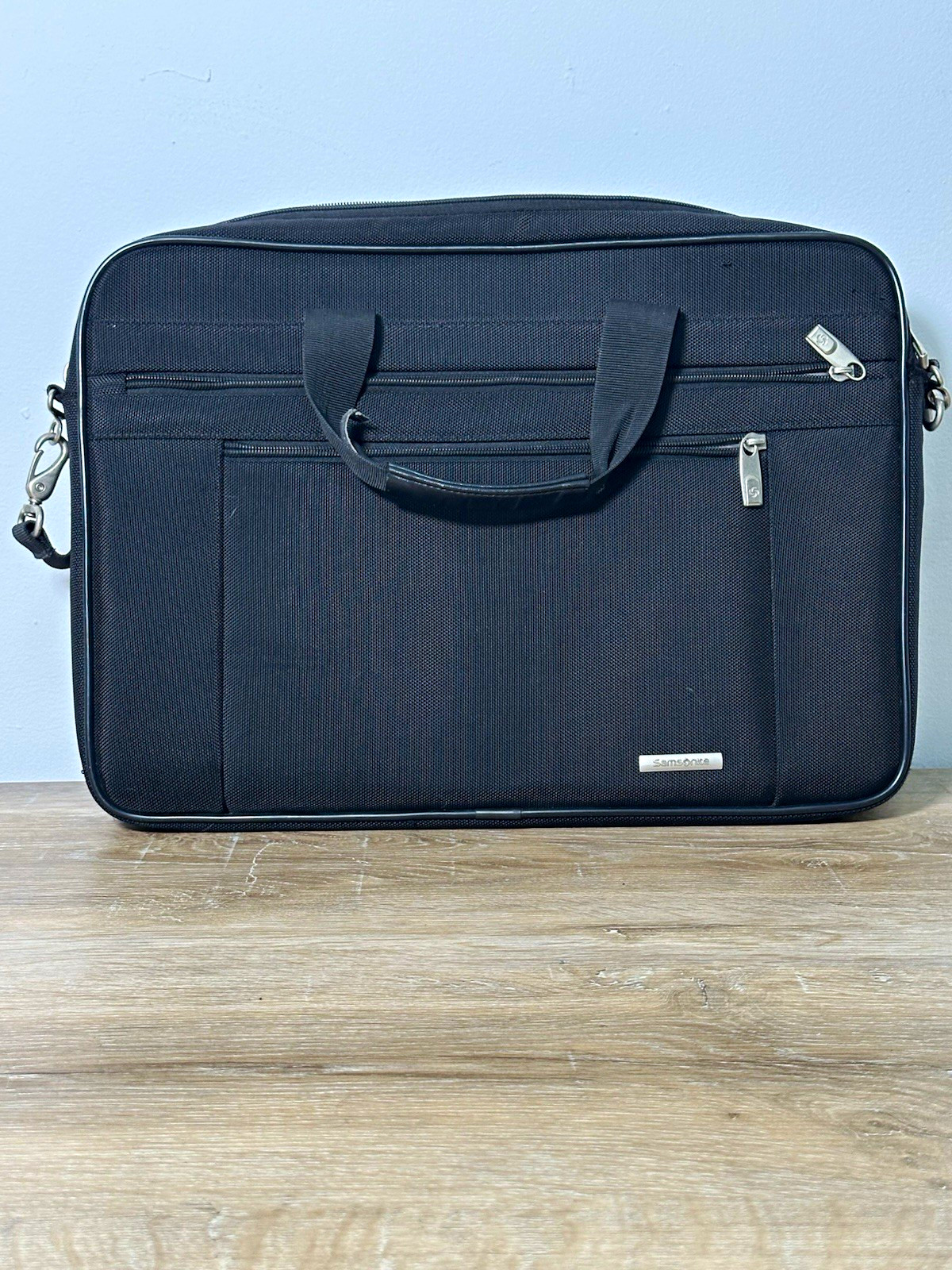 Samsonite 15in Laptop Briefcase (Black Solid Nylon Padded Carry Bag)